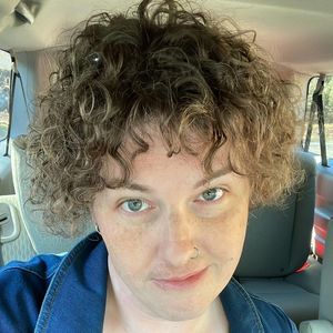 Meet your Posher, Dana